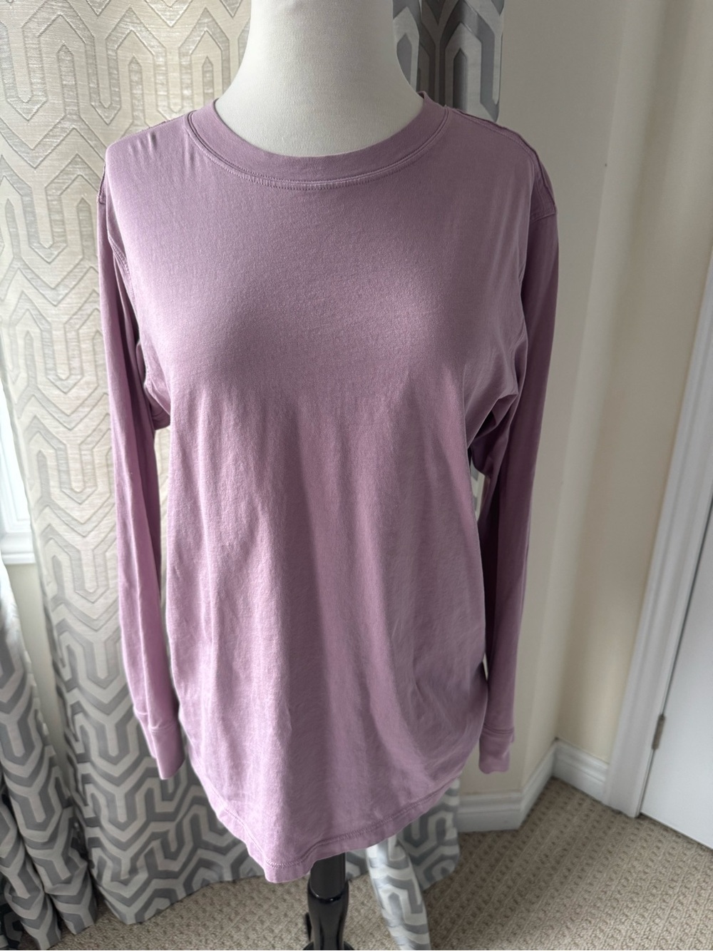 lululemon athletica Long Sleeve Crewneck Top - Dusty Lavender